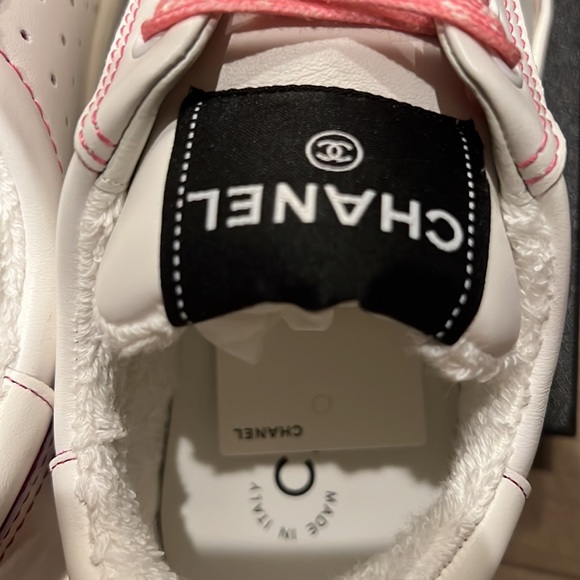 Chanel 21P white pink tennis logo sneakers 38 - Picture 7 of 9